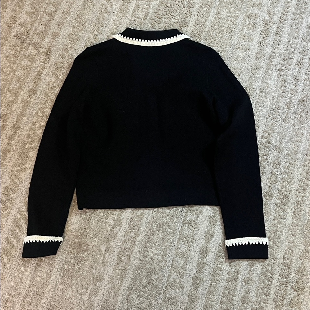 Chelsea & Theodore Black Cardigan with Knit Embroidered White Trim Details Small - Picture 8 of 8